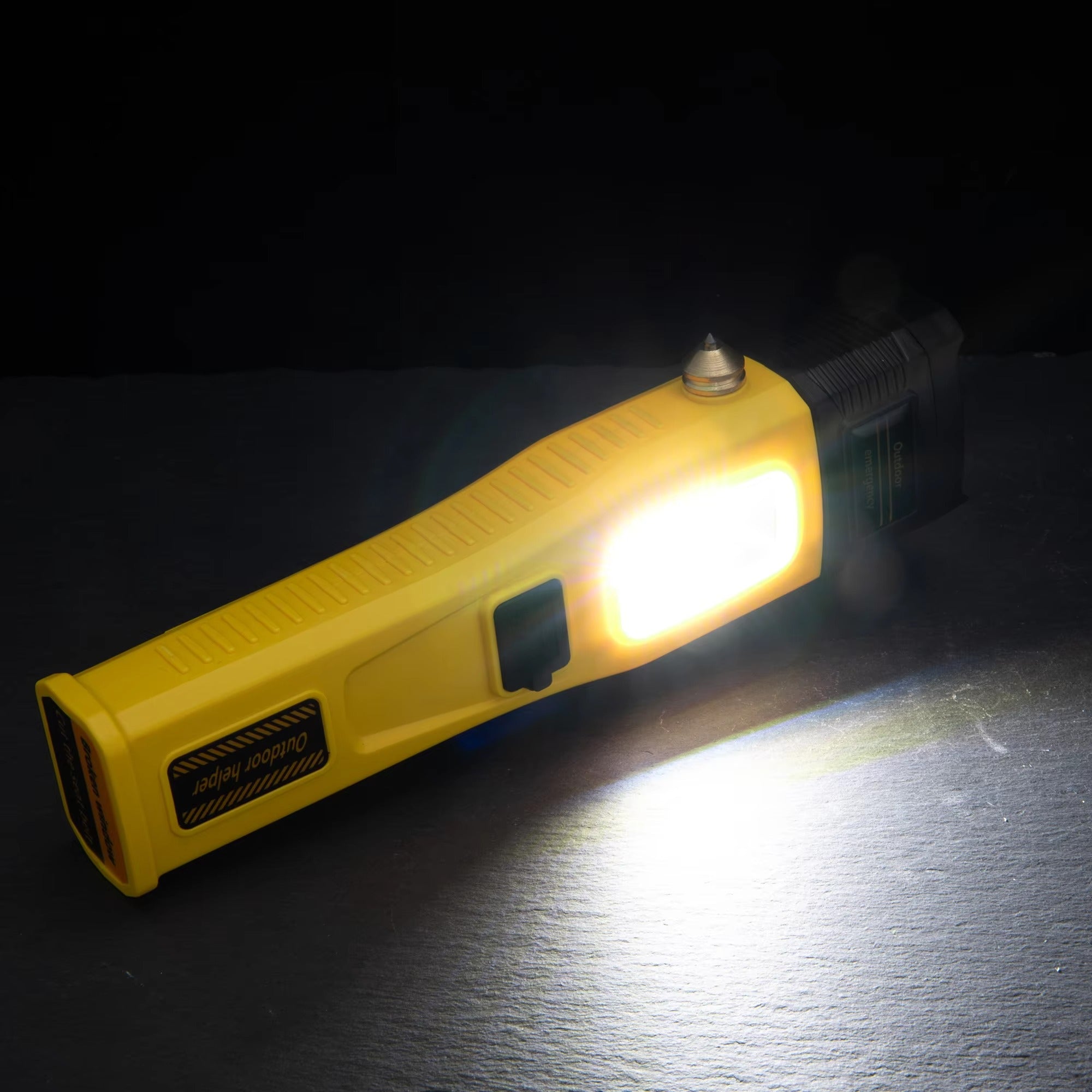 Metrixo SolarForce™ – Emergency Worklight + Window Breaker + Seatbelt Cutter